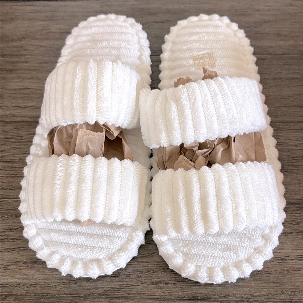 Lot of 2x NEW Furry Soft Double Strap Slip-On Slide Slippers Women’s Sz 10/11 - Picture 4 of 10